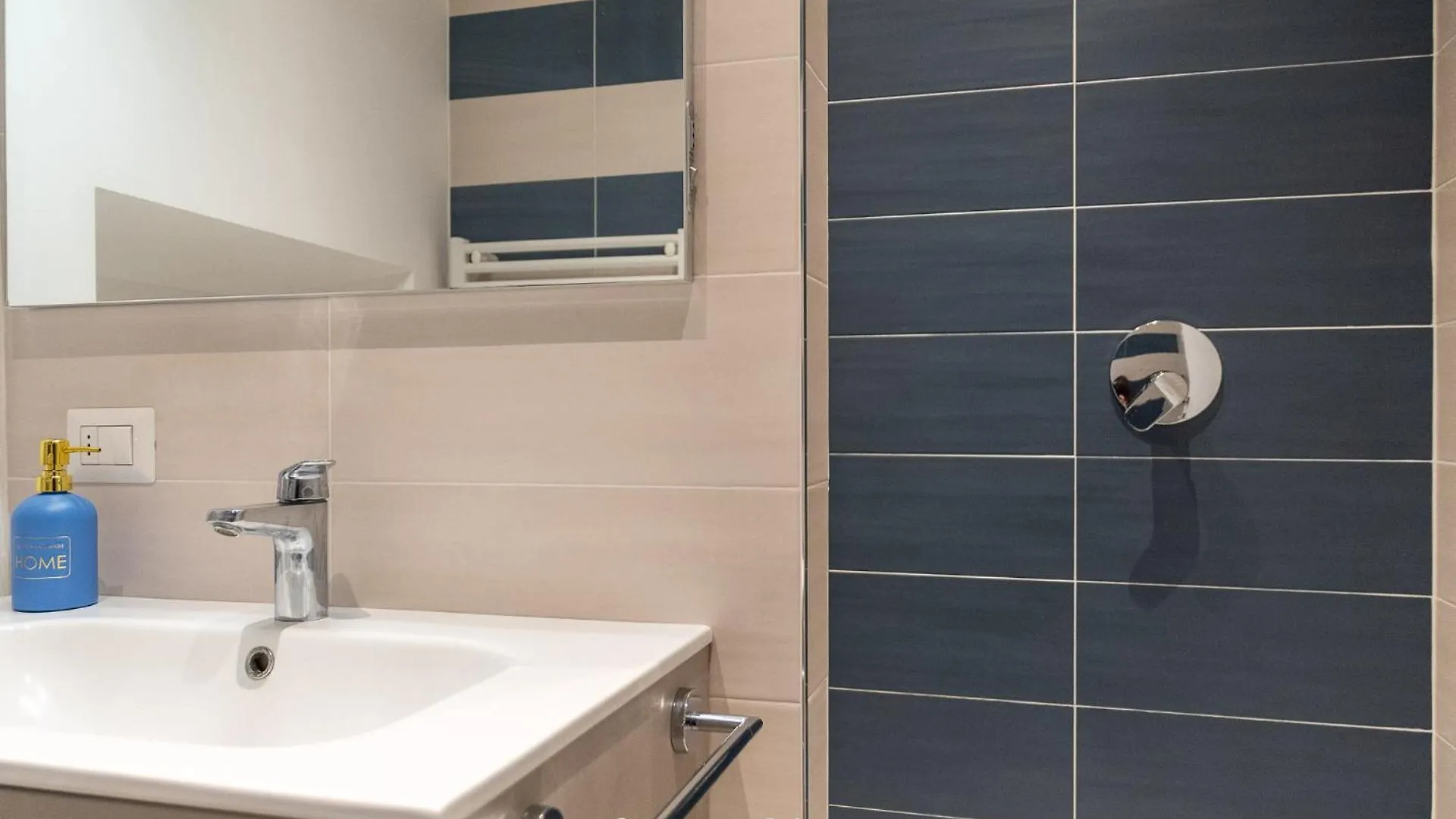 Dimora Del Borgo Apartment Lovere Italy